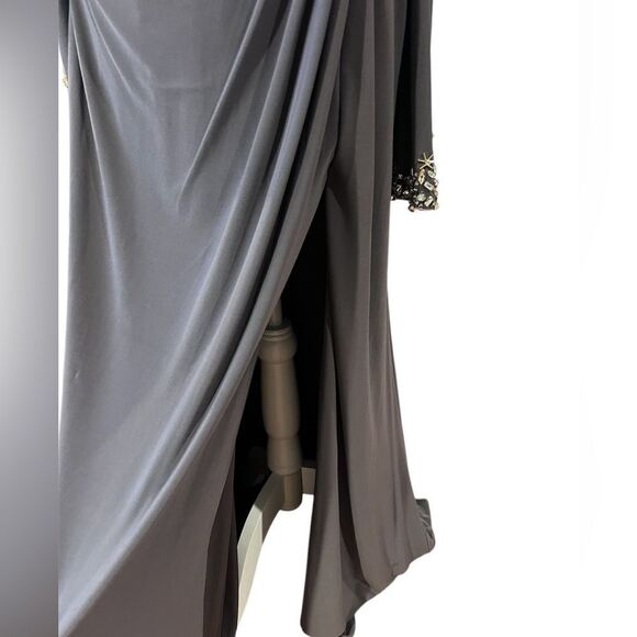 NWT MAC DUGGAL Side Twist Drop Shoulder Beaded Cuff Gown in grey size 10 - Picture 14 of 16